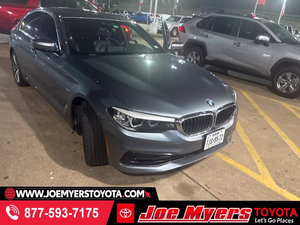 2020 BMW 5 Series 530i — photo 1 of 4
