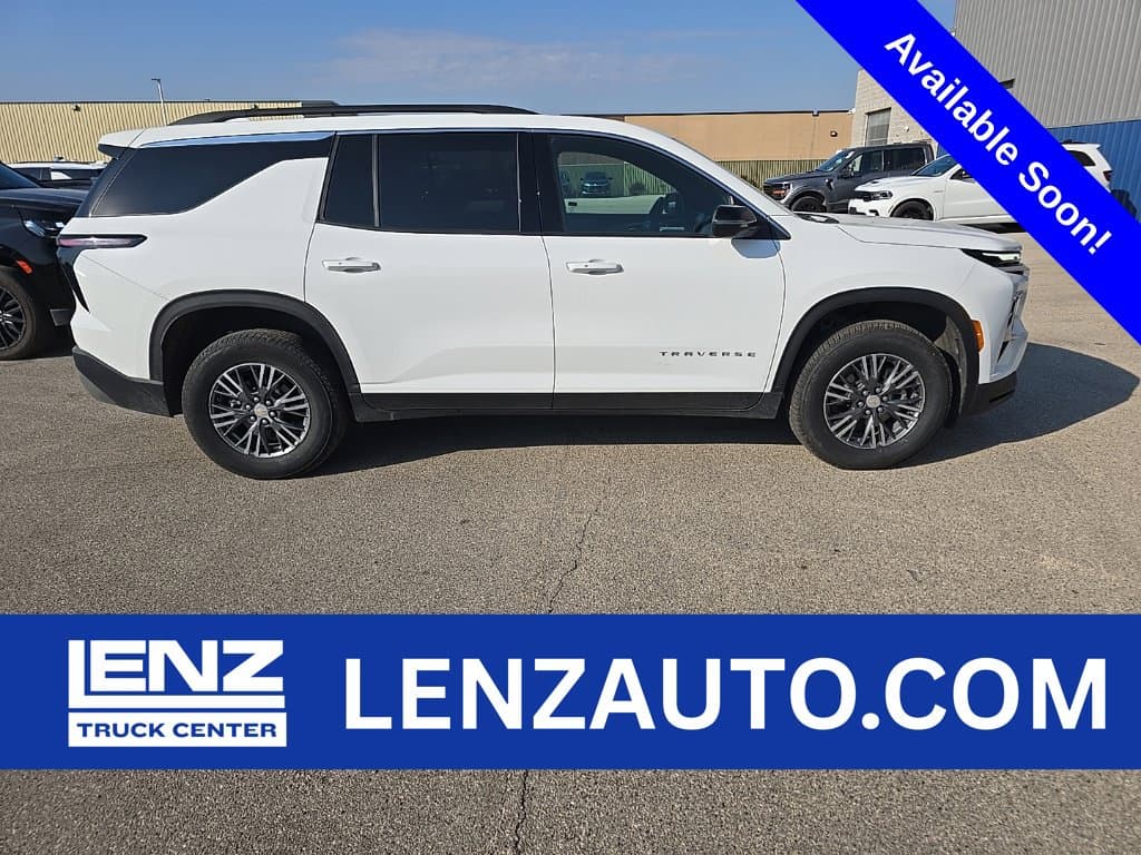 2026 Chevrolet Traverse AWD LT — photo 1 of 31