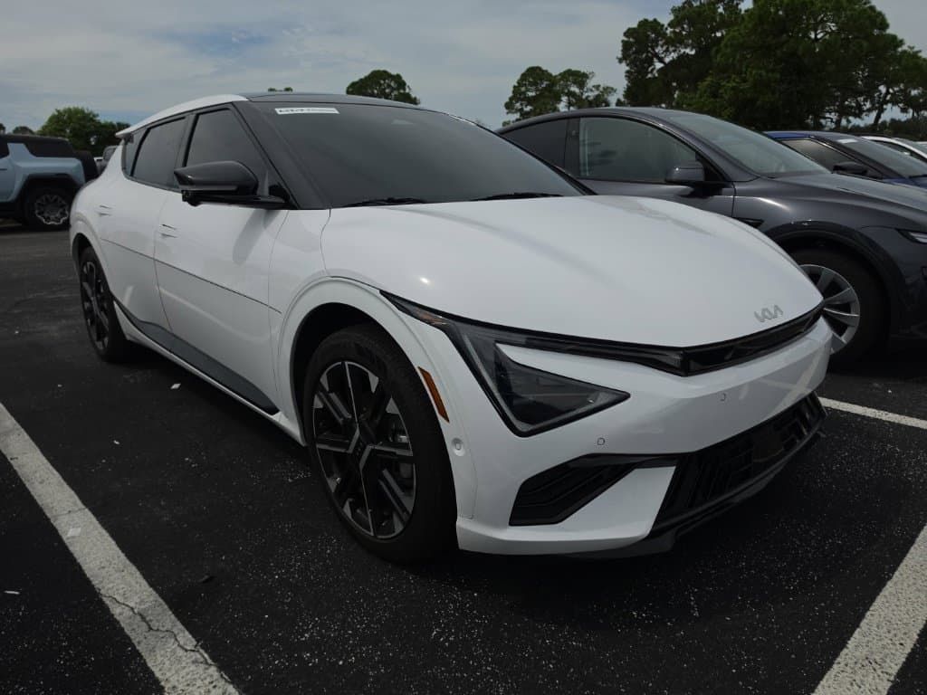 2025 Kia EV6 GT-Line — photo 1 of 17