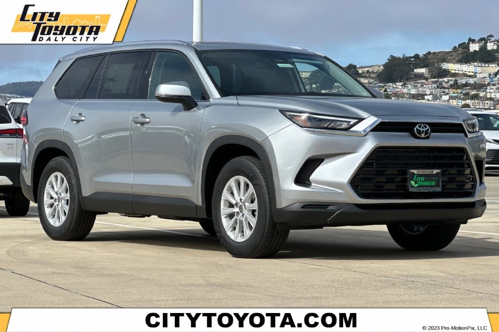 2026 Toyota Grand Highlander Hybrid XLE — photo 1 of 13