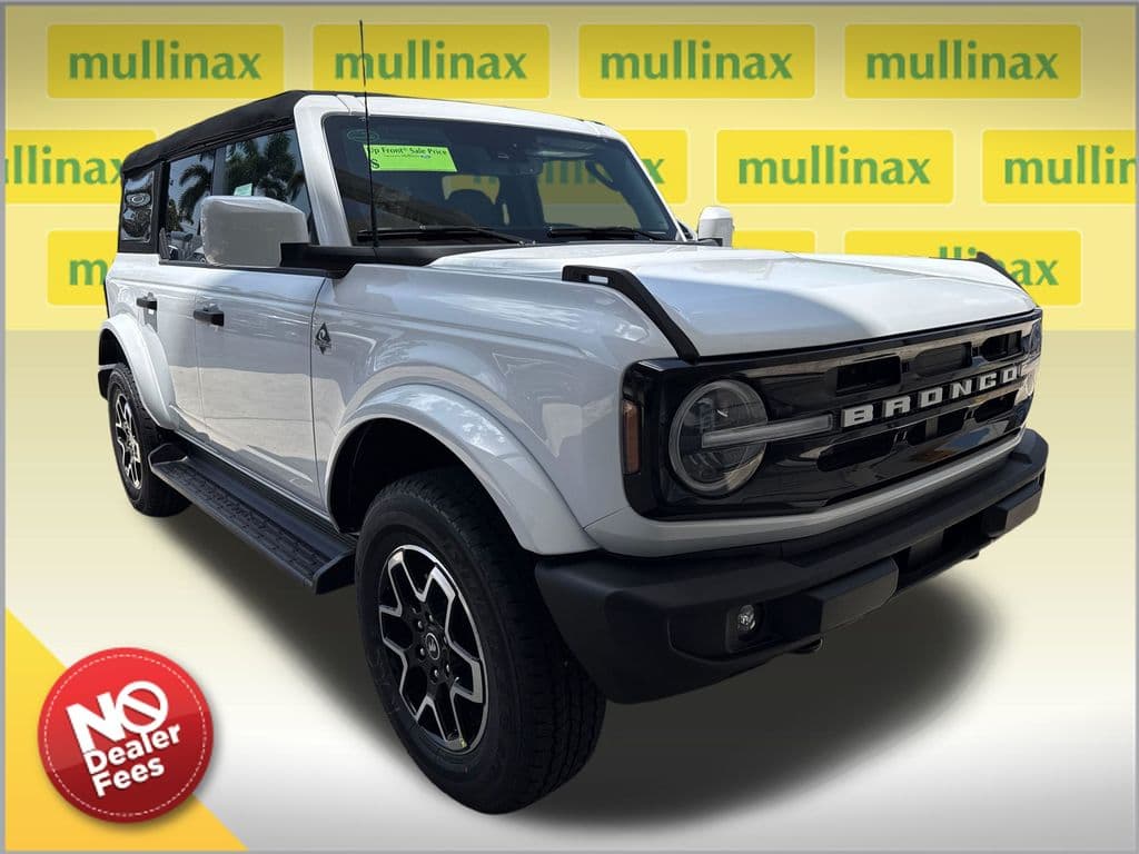 2026 Ford Bronco Outer Banks — photo 1 of 31