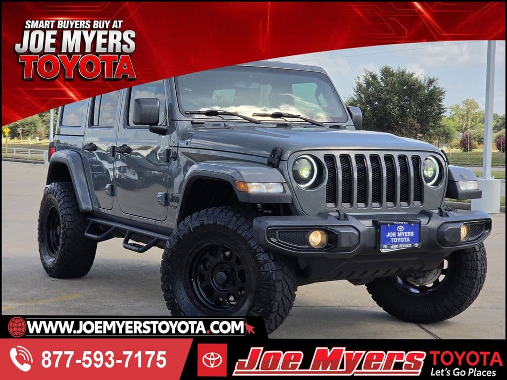 2020 Jeep Wrangler Unlimited Sahara Altitude — photo 1 of 30