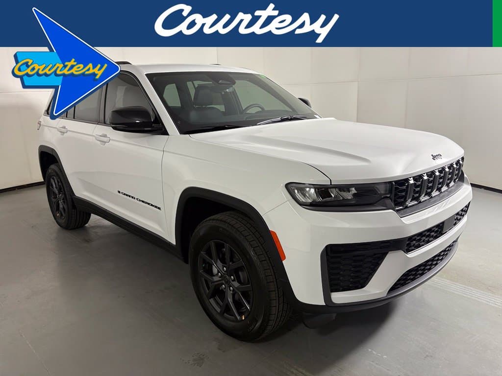 2027 Jeep Grand Cherokee Laredo Altitude — photo 1 of 46