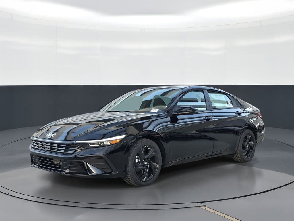 2026 Hyundai Elantra SEL Sport — photo 1 of 24