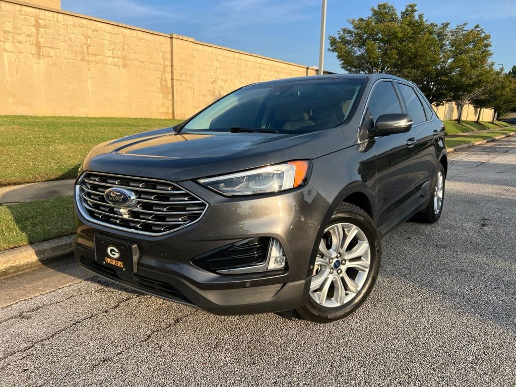 2020 Ford Edge Titanium — photo 1 of 10
