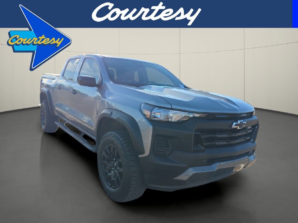 2024 Chevrolet Colorado 4WD Trail Boss — photo 1 of 23
