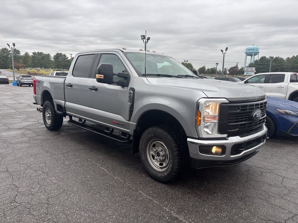 2024 Ford Super Duty F-250 SRW XL — photo 1 of 10