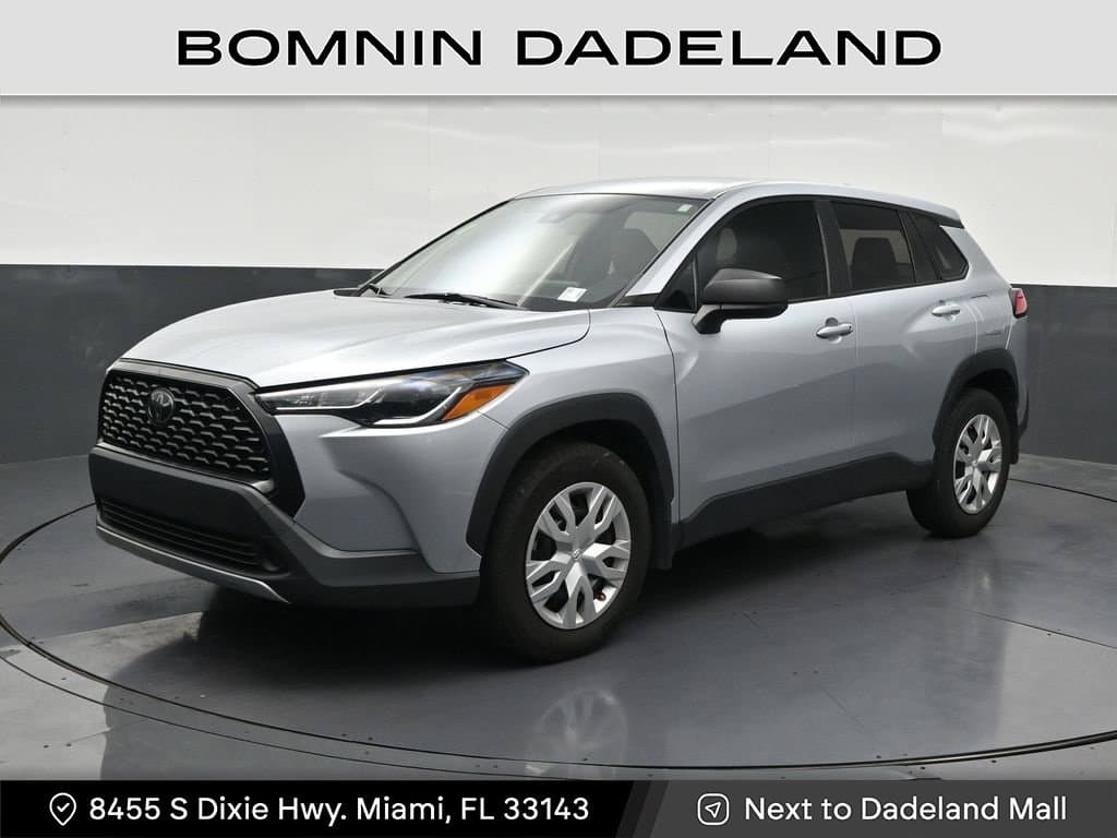 2022 Toyota Corolla Cross L — photo 1 of 36