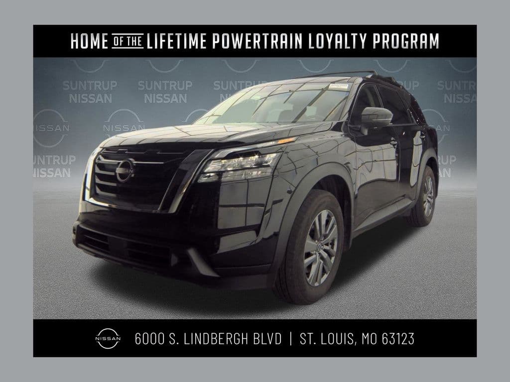 2025 Nissan Pathfinder SV — photo 1 of 16
