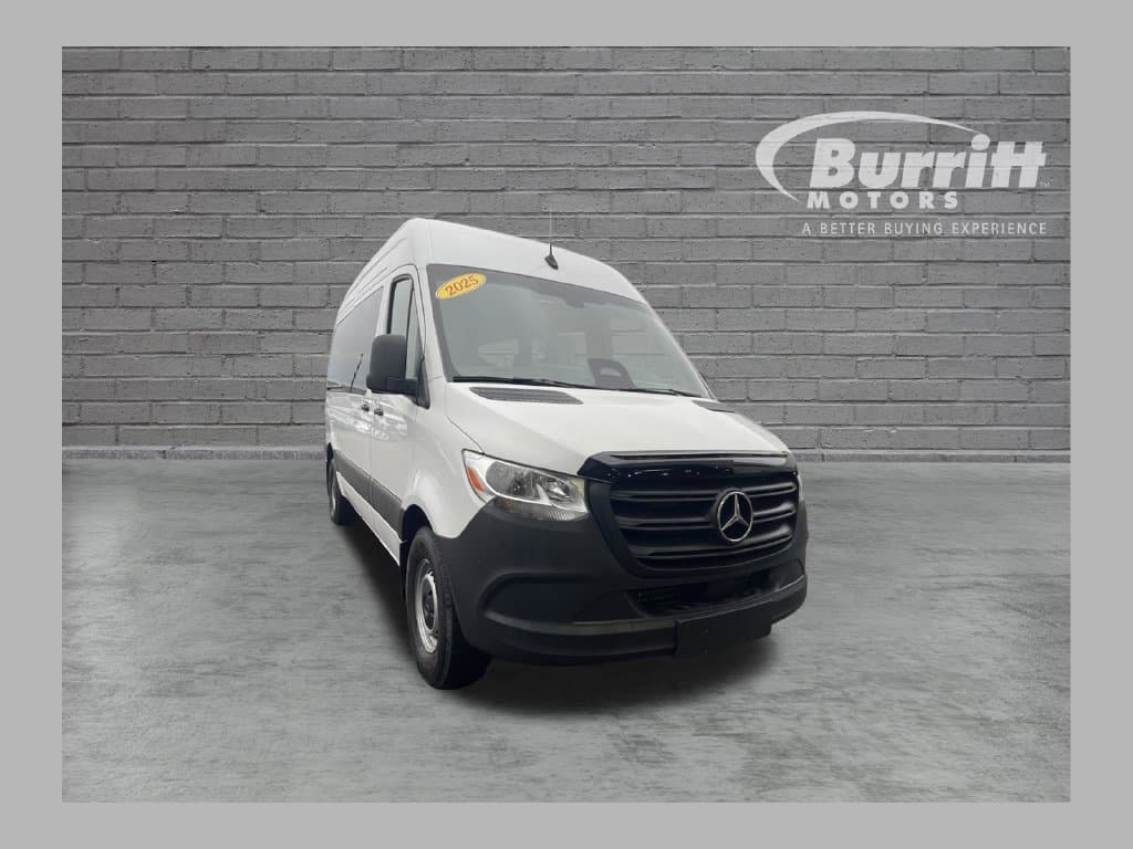 2025 Mercedes-Benz Sprinter Passenger Van Base — photo 1 of 23