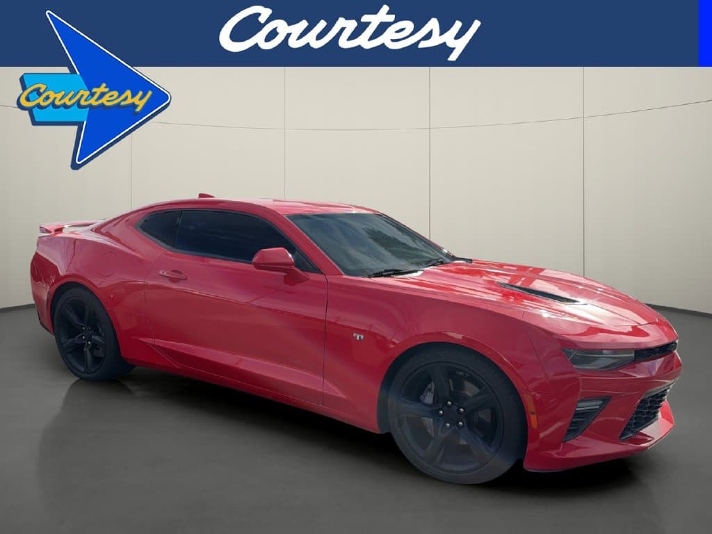 2017 Chevrolet Camaro Base — photo 1 of 14