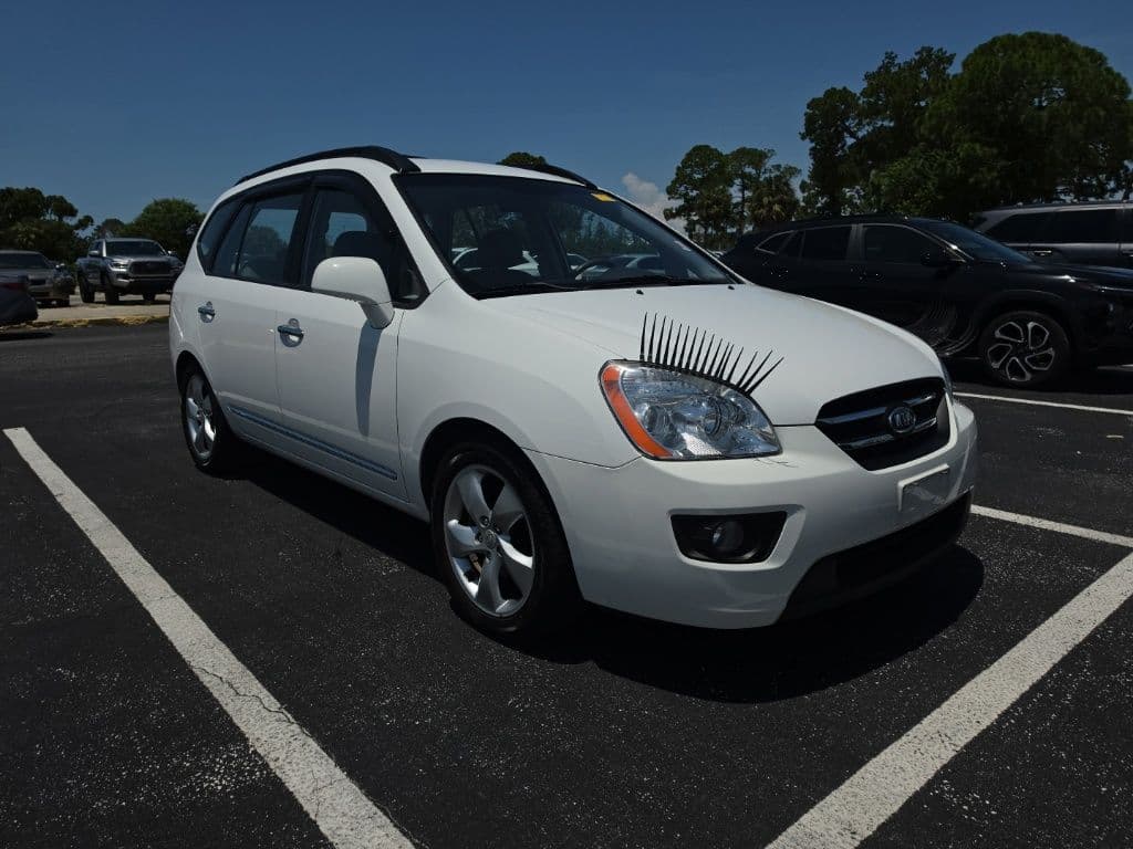 2008 Kia Rondo EX — photo 1 of 16
