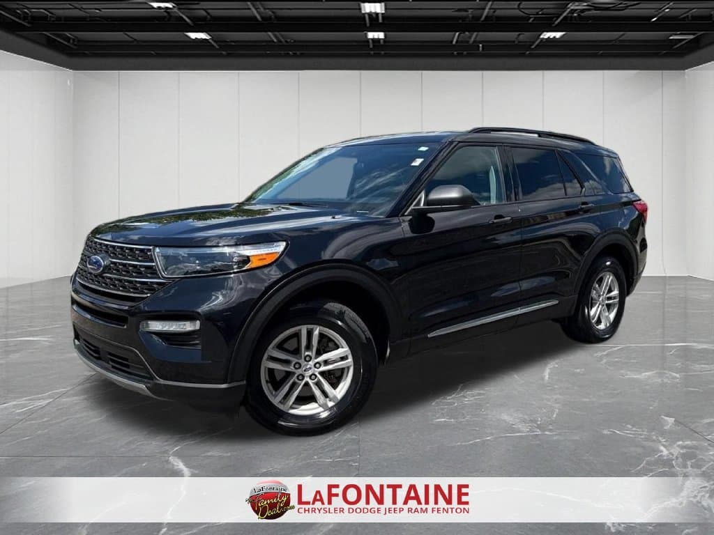 2023 Ford Explorer XLT — photo 1 of 36
