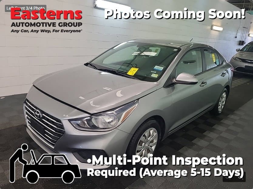 2021 Hyundai Accent SE — photo 1 of 3