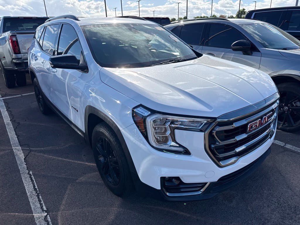2024 GMC Terrain AT4 — photo 1 of 14