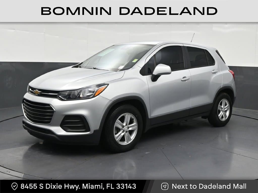 2020 Chevrolet Trax LS — photo 1 of 36