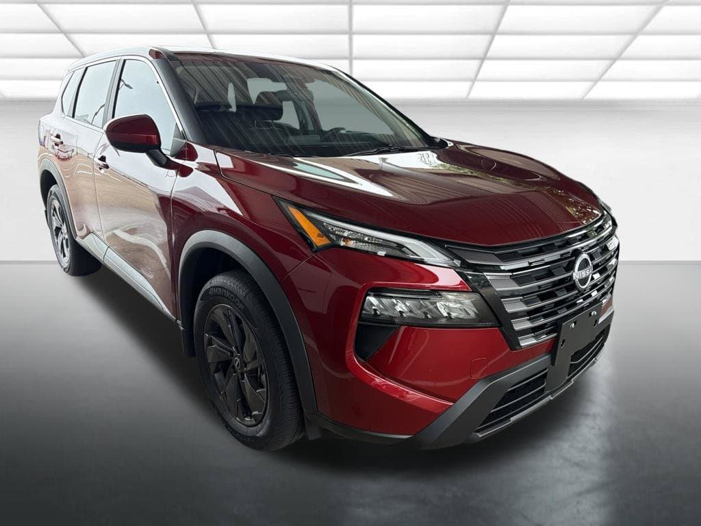 2026 Nissan Rogue SV — photo 1 of 11