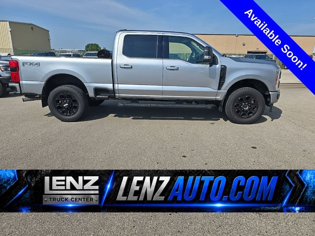 2024 Ford Super Duty F-350 SRW XLT — photo 1 of 27