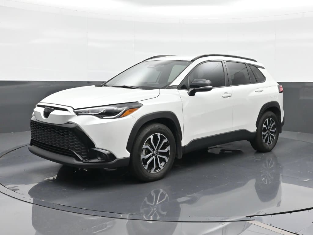 2025 Toyota Corolla Cross Hybrid SE — photo 1 of 7