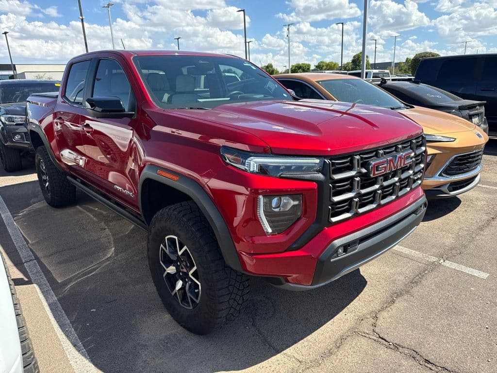 2025 GMC Canyon Base — photo 1 of 15