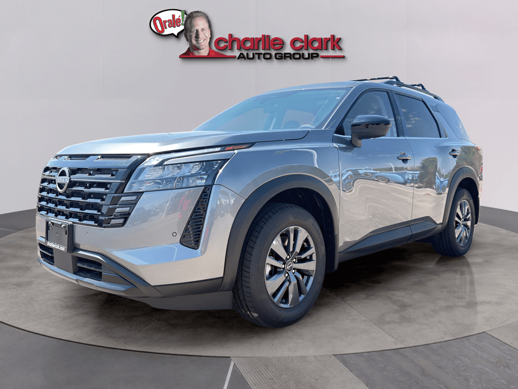 2026 Nissan Pathfinder SV — photo 1 of 35