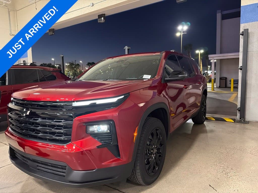 2026 Chevrolet Traverse FWD LT — photo 1 of 6