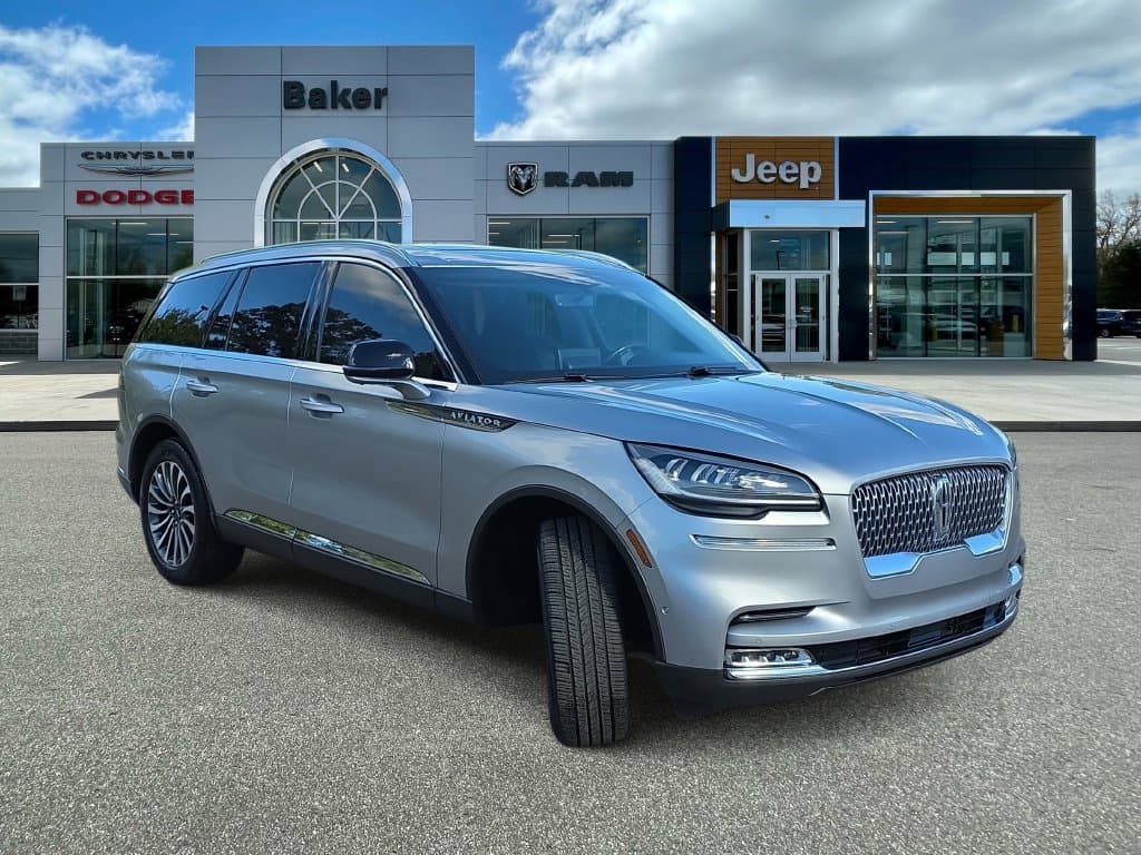 2021 Lincoln Aviator Reserve — photo 1 of 35
