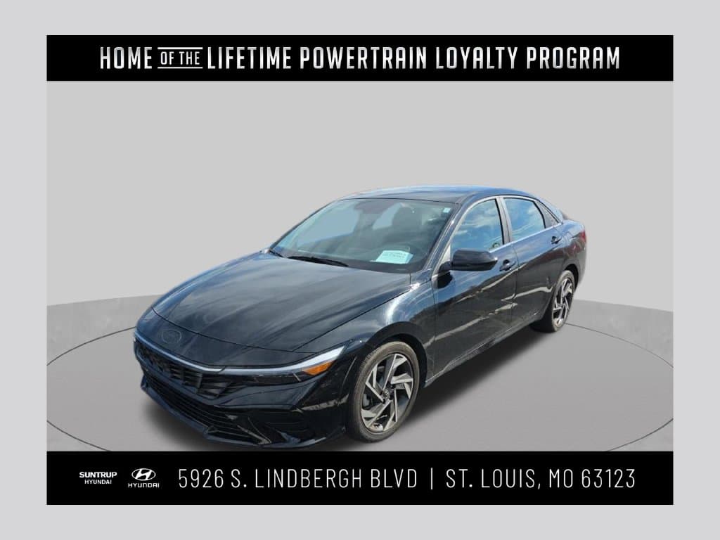 2024 Hyundai Elantra SEL — photo 1 of 12