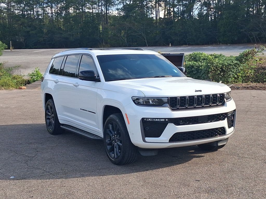 2026 Jeep Grand Cherokee L Limited Reserve — photo 1 of 24