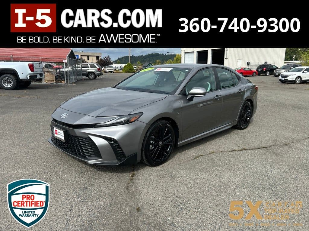 2025 Toyota Camry SE — photo 1 of 27