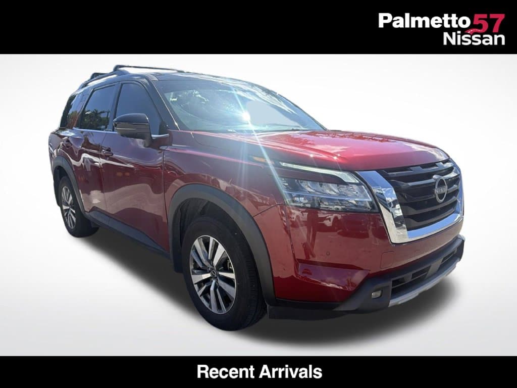 2024 Nissan Pathfinder SL — photo 1 of 12