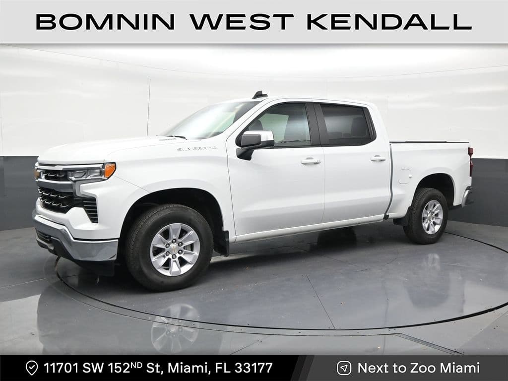 2025 Chevrolet Silverado 1500 LT — photo 1 of 32