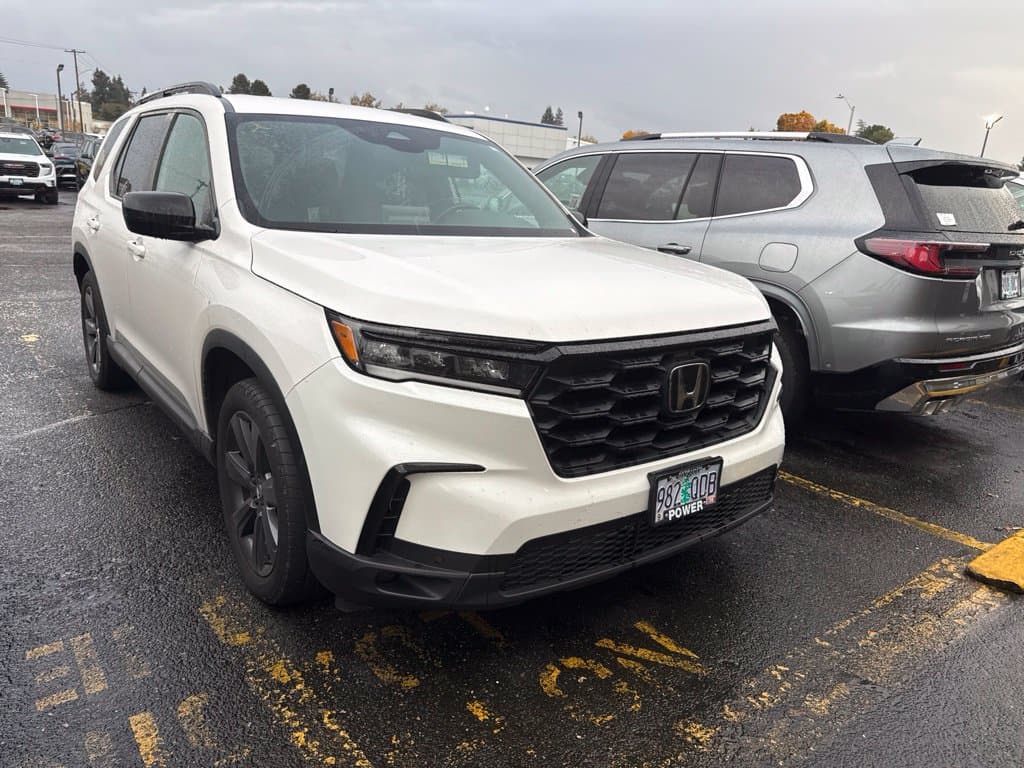 2025 Honda Pilot Sport — photo 1 of 6