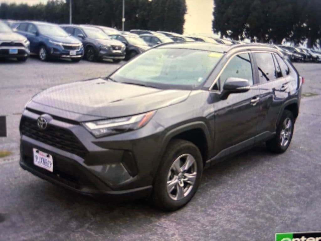 2024 Toyota RAV4 XLE — photo 1 of 3