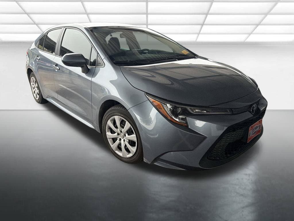 2022 Toyota Corolla LE — photo 1 of 11