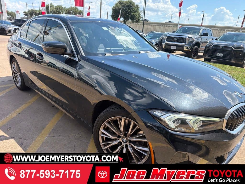 2024 BMW 3 Series 330i — photo 1 of 5