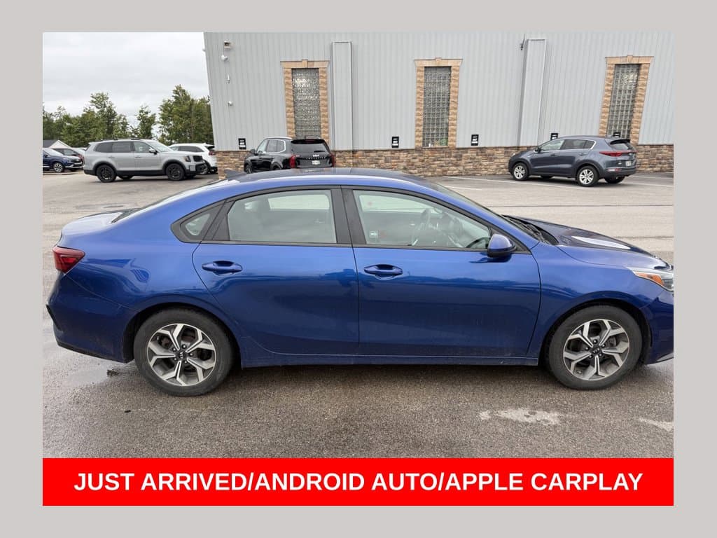 2019 Kia Forte LXS — photo 1 of 9