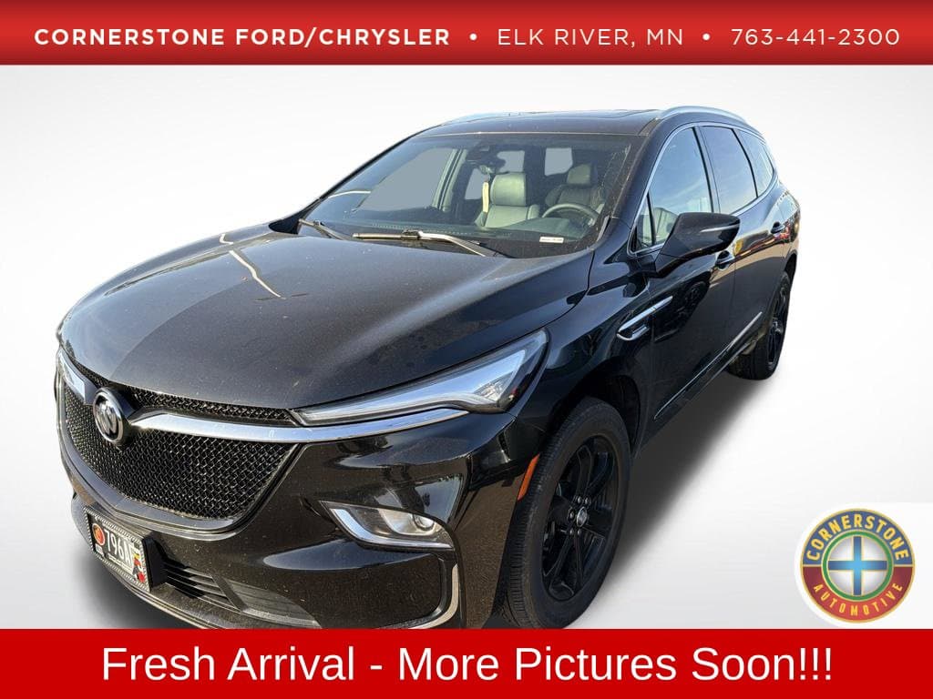 2024 Buick Enclave Essence — photo 1 of 13