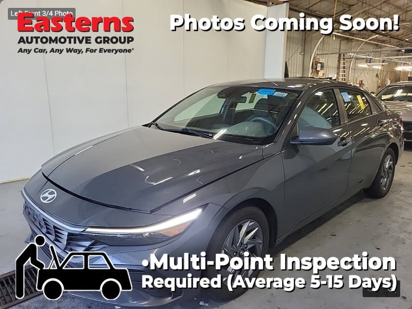 2025 Hyundai Elantra Hybrid Blue — photo 1 of 3