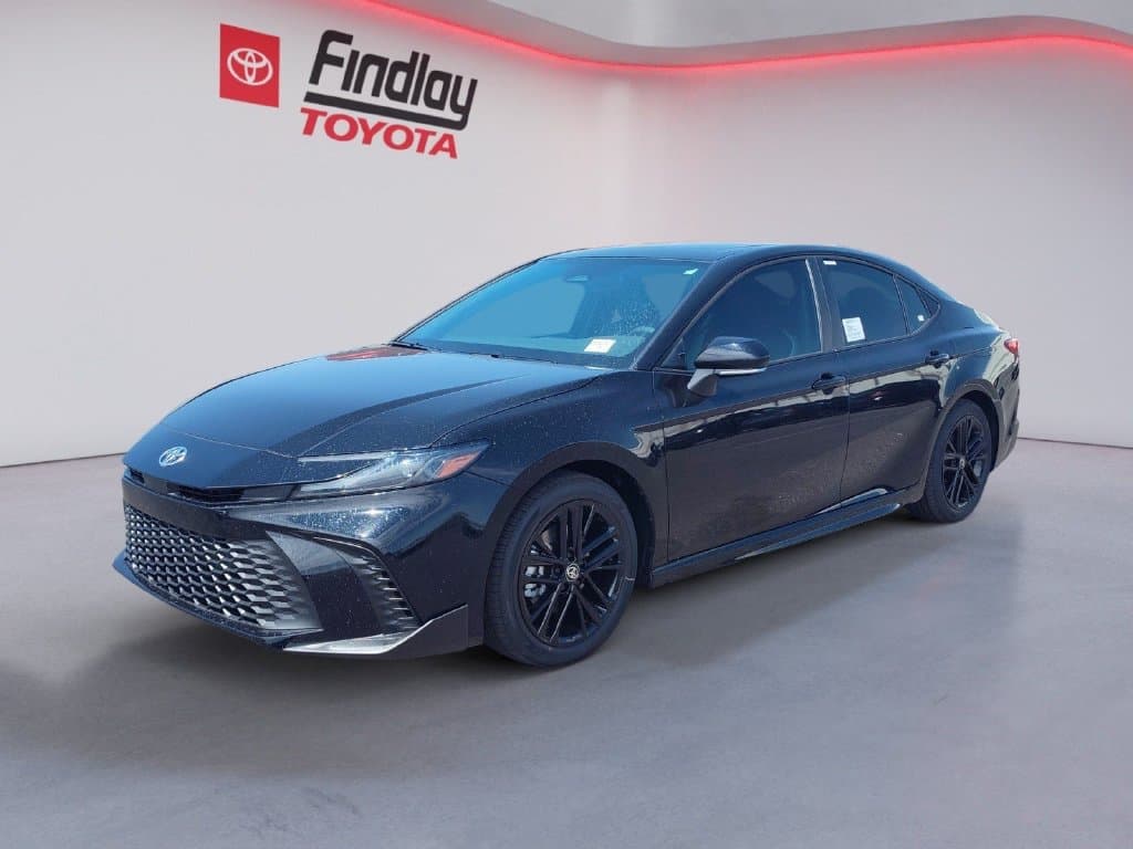 2026 Toyota Camry SE — photo 1 of 9