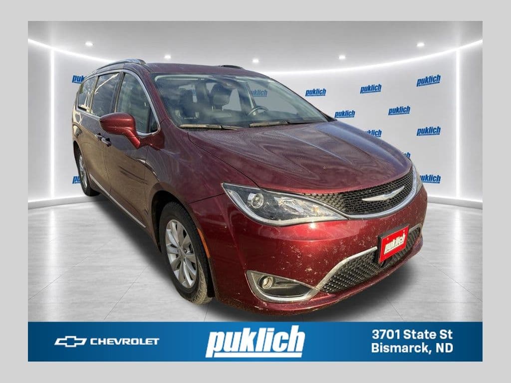 2018 Chrysler Pacifica Touring L Plus — photo 1 of 33