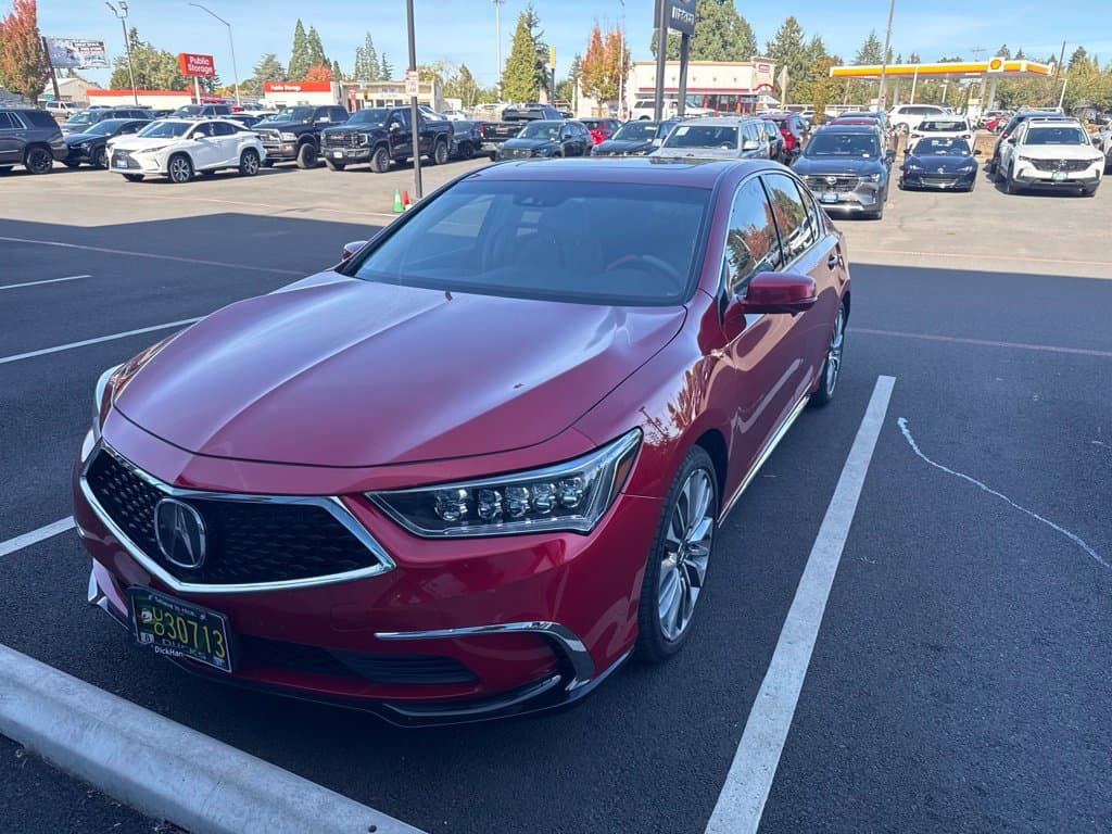 2018 Acura RLX Base — photo 1 of 8