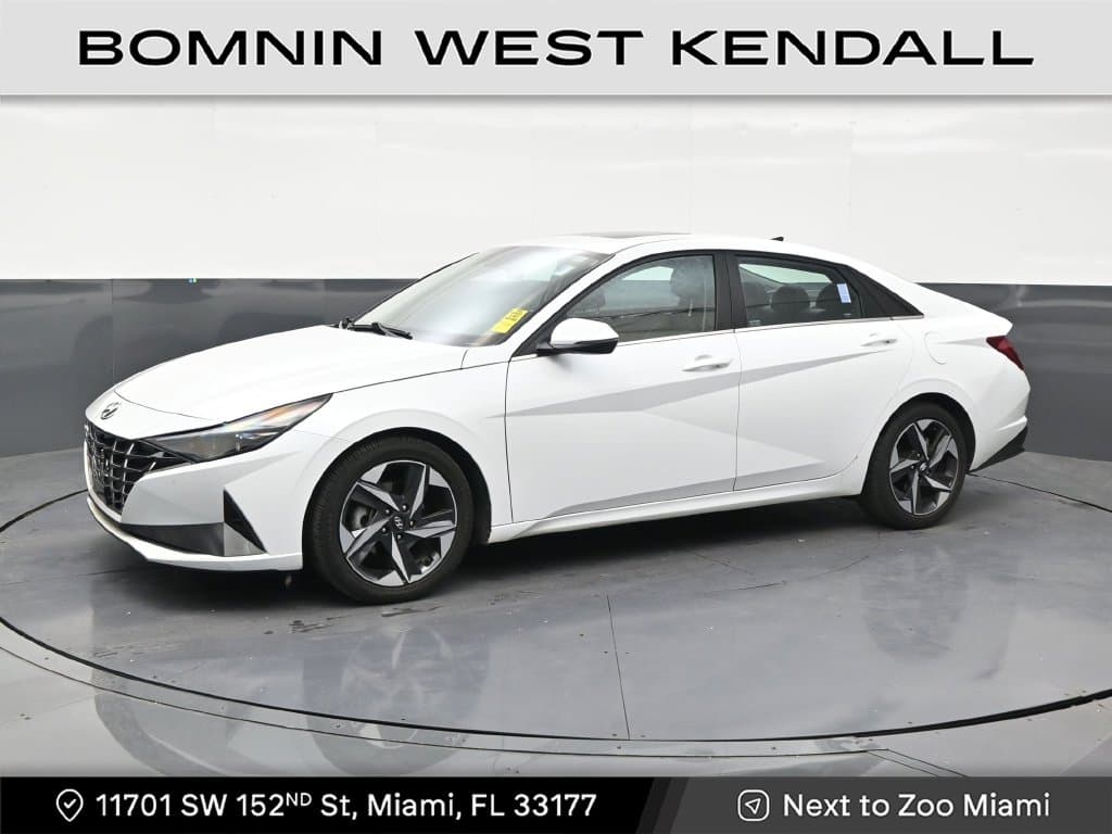 2022 Hyundai Elantra Limited — photo 1 of 32