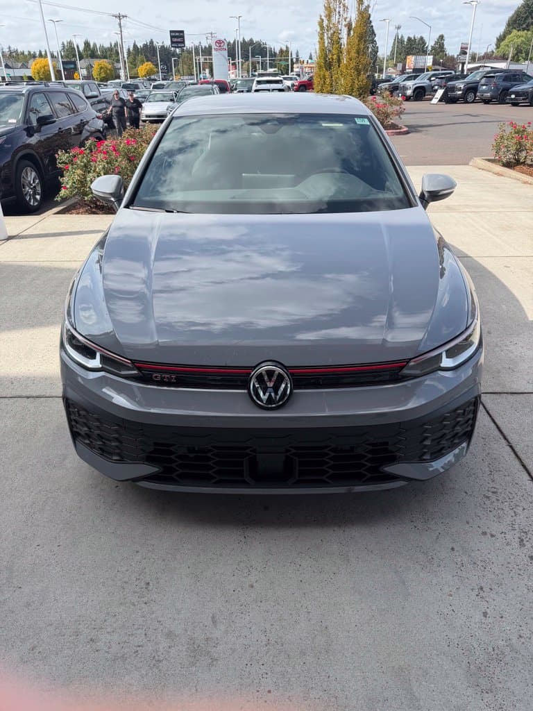 2025 Volkswagen Golf GTI Base — photo 1 of 11