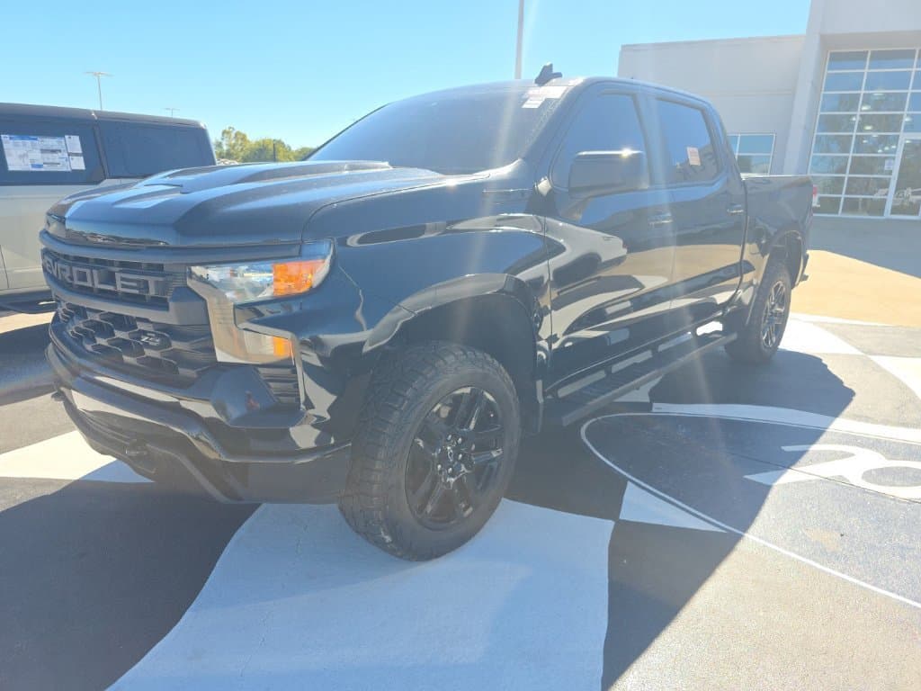 2024 Chevrolet Silverado 1500 Custom Trail Boss — photo 1 of 16