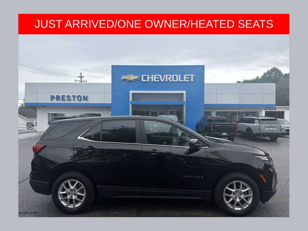 2022 Chevrolet Equinox LT — photo 1 of 12