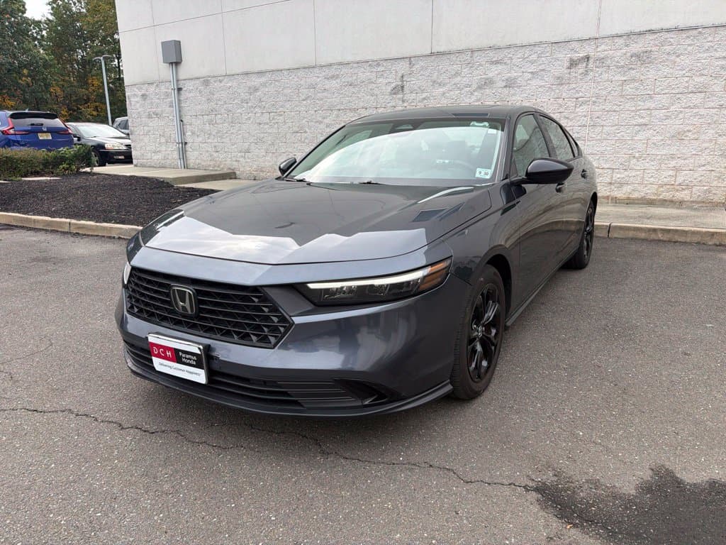 2025 Honda Accord Sedan SE — photo 1 of 26