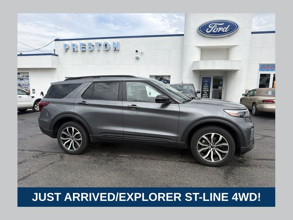 2023 Ford Explorer ST-Line — photo 1 of 16