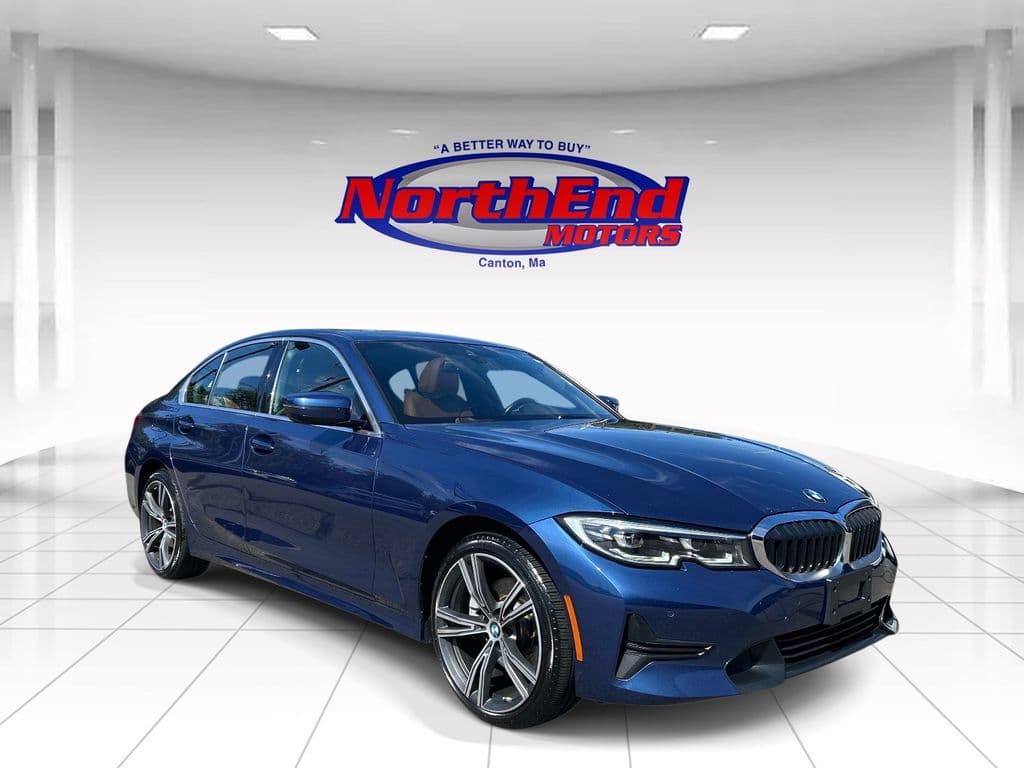 2022 BMW 3 Series 330i xDrive — photo 1 of 37