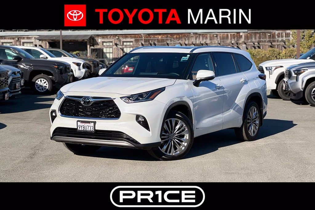 2026 Toyota Highlander Hybrid Platinum — photo 1 of 31